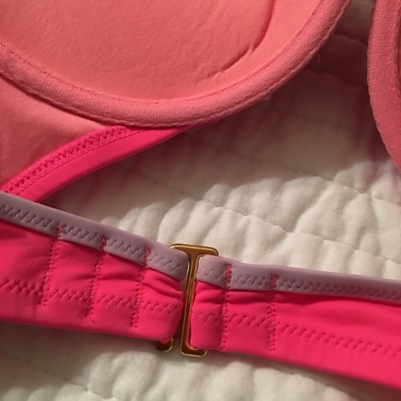 VICTORIAS SECRET Swim top: 34D - Picture 4 of 5